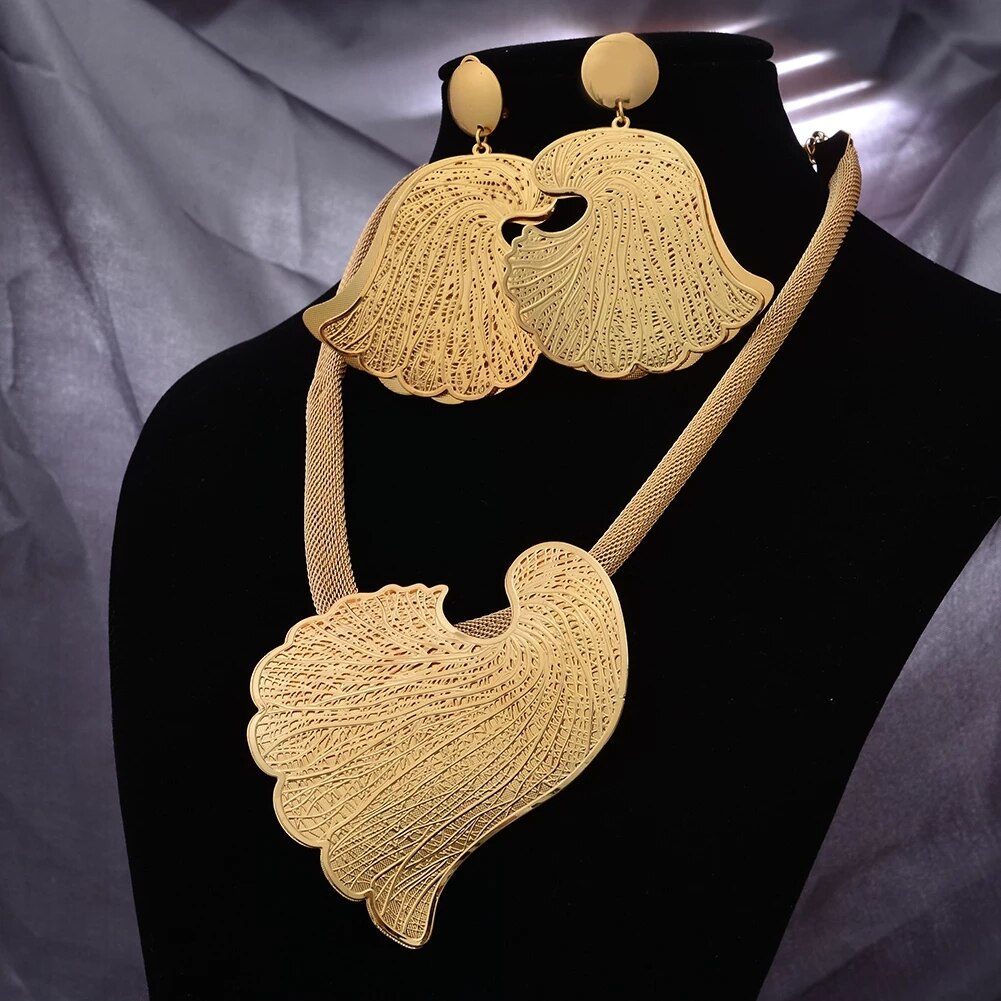 J jewellery