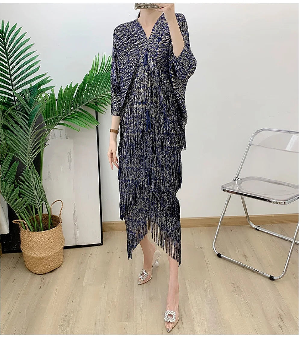 Pleated Fringe 2025 Spring And Summer Miyake New Women's Contrast V-Neck Loose Elegant Party Dress Celebrity Style