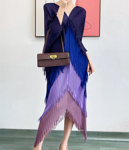 2023 New Summer Miyake Pleated Tassel Patchwork Color Block Dress For Women V Neck Batwing Sleeve Gradient Bodycon Midi Dresses