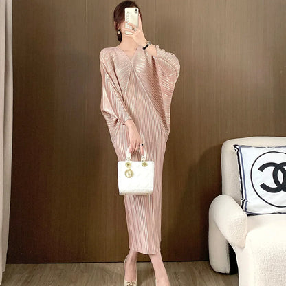 High-end Gold-embellished Pleated Dress Women's Sensibility Batwing Sleeve Loose-fit Tummy Control Slimming One-step Skirt