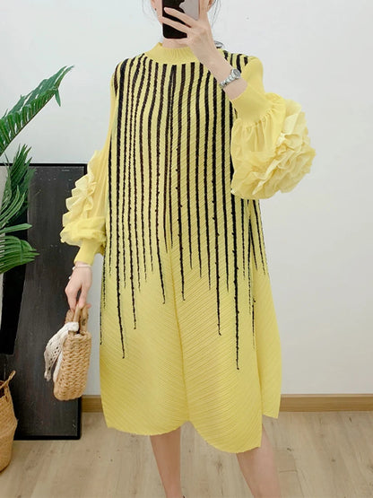 LANMREM Striped Print Pleated Mid Length Dress For Women Floral Sleeves Loose A-line Dresses Fashion 2025 Spring New 2DA4162