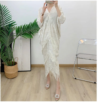 Pleated Fringe 2025 Spring And Summer Miyake New Women's Contrast V-Neck Loose Elegant Party Dress Celebrity Style