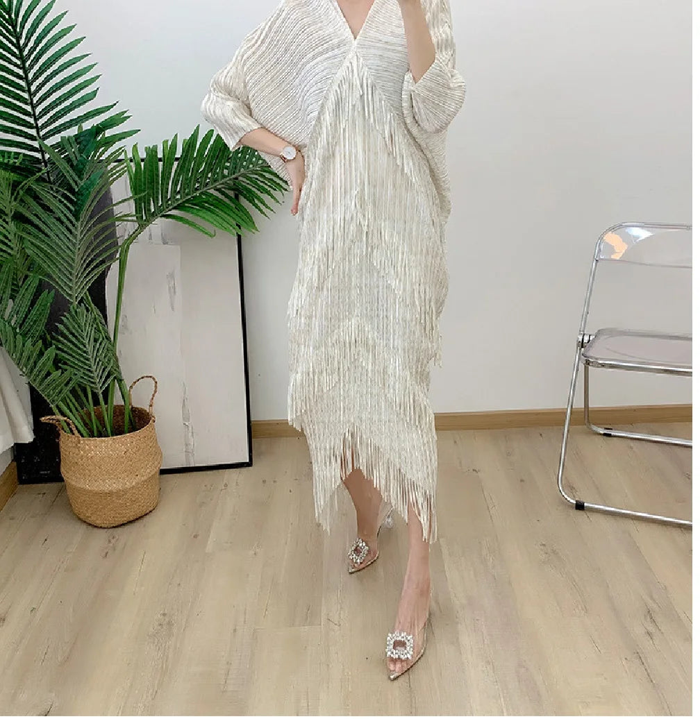 Pleated Fringe 2025 Spring And Summer Miyake New Women's Contrast V-Neck Loose Elegant Party Dress Celebrity Style