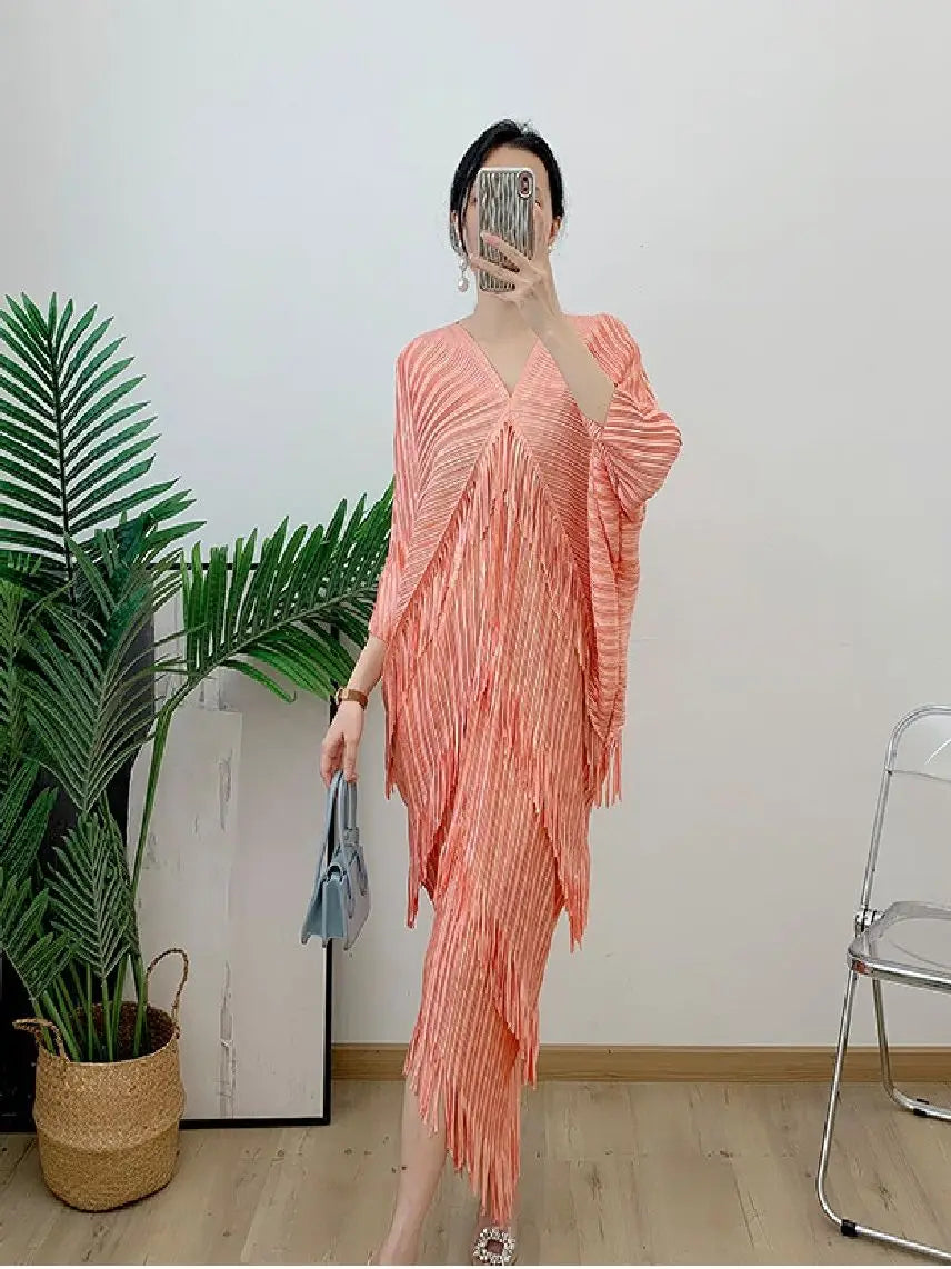 Pleated Fringe 2025 Spring And Summer Miyake New Women's Contrast V-Neck Loose Elegant Party Dress Celebrity Style