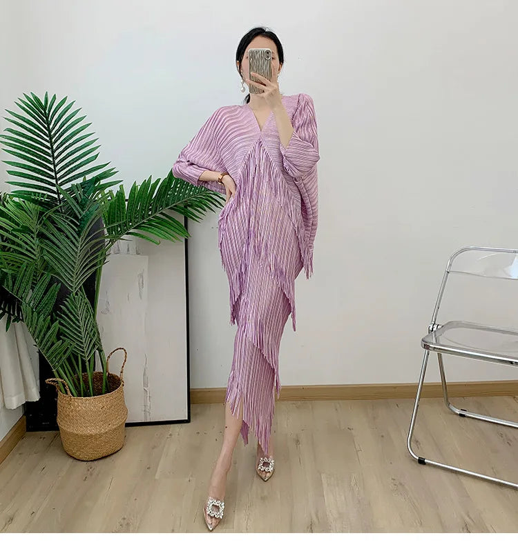 Pleated Fringe 2025 Spring And Summer Miyake New Women's Contrast V-Neck Loose Elegant Party Dress Celebrity Style