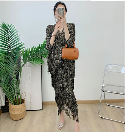 Pleated Fringe 2025 Spring And Summer Miyake New Women's Contrast V-Neck Loose Elegant Party Dress Celebrity Style