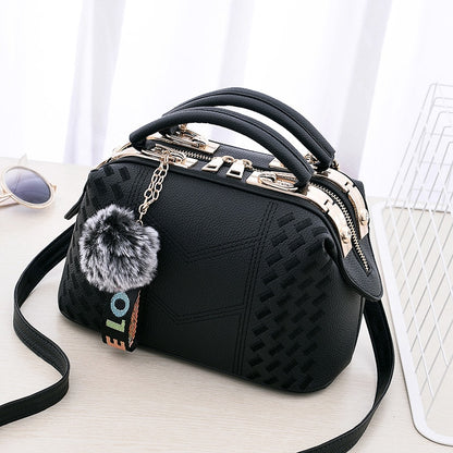 Women&#39;s Motorcycle Youthful And Elegant Bag New Korean Version Embroidery Line Fashion Crossbody Shoulder Bag Tianmei 25X13X16cm